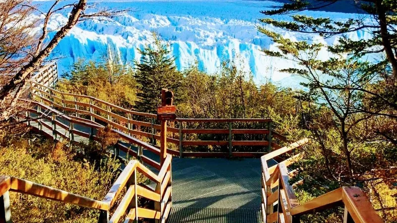 Canal de los Témpanos con vista al Glaciar Perito Moreno